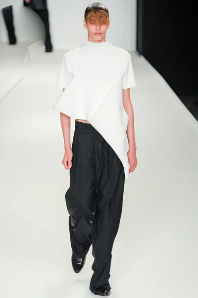Look 30